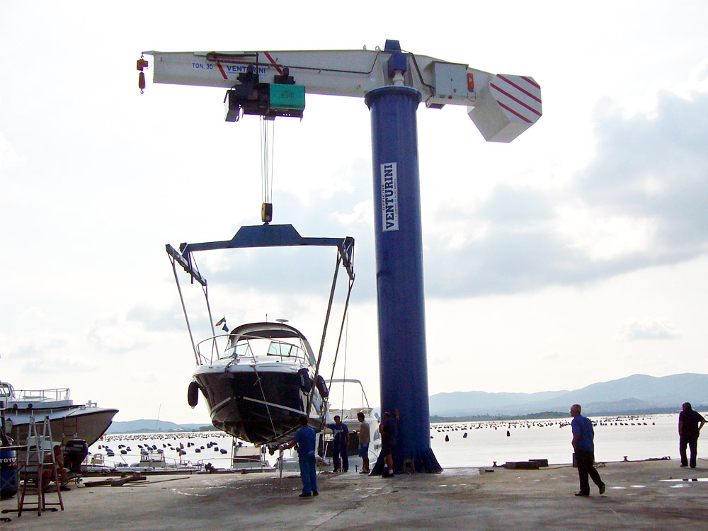 Progettazione E Costruzione Gru Nautiche Venturini Service Verona