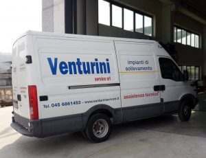 Furgone per manutenzione e assistenza gru Venturini Service Furgone per manutenzione e assistenza gru Venturini Service